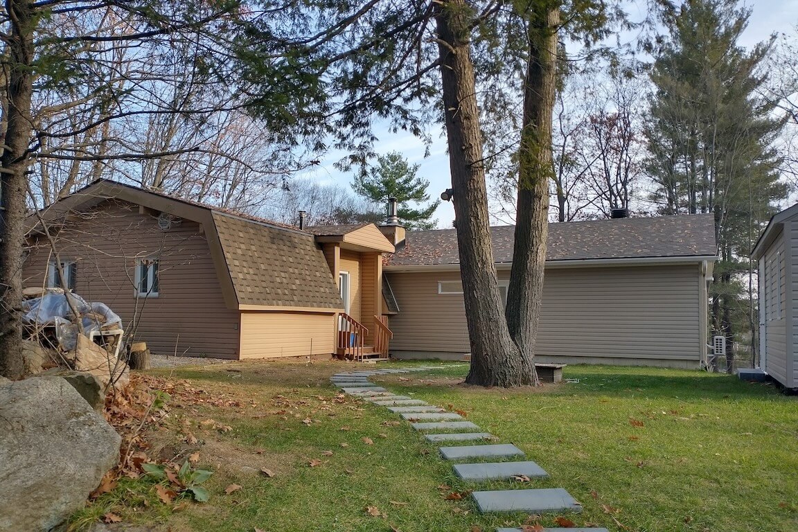 maison-toit-mansarde-avec-logement-apres Habitation à toit mansardé, après agrandissement pour ajout d'un logement supplémentaire, plan personnalisé réalisé par Architecture MBTP